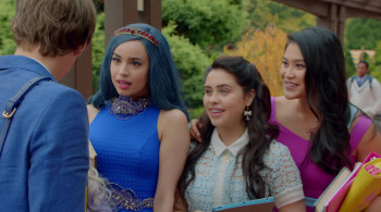 Descendants 2 (2017) download