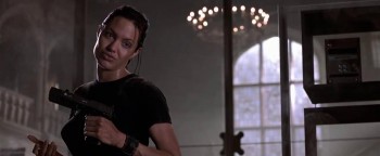 Lara Croft: Tomb Raider (2001) download